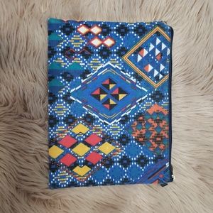4/$25 Aztec clutch purse